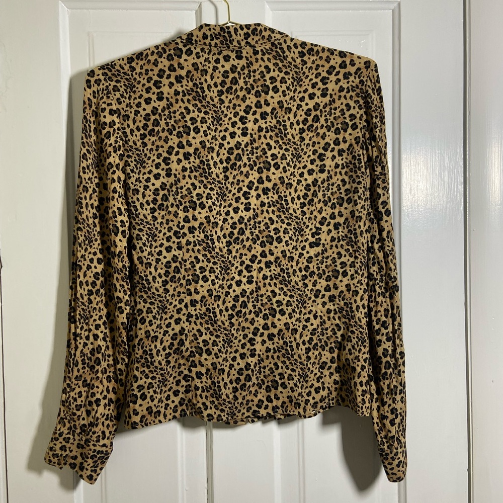 Kasper And Company Leopard Print Button Down Shirt - image 6